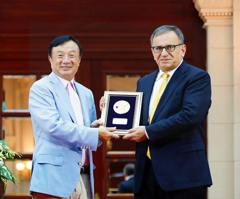 Huawei Recognizes Dr. Erdal Arikan, the Father of Polar Codes, for his Dedication to Basic Research and Exploration - Company News - 1